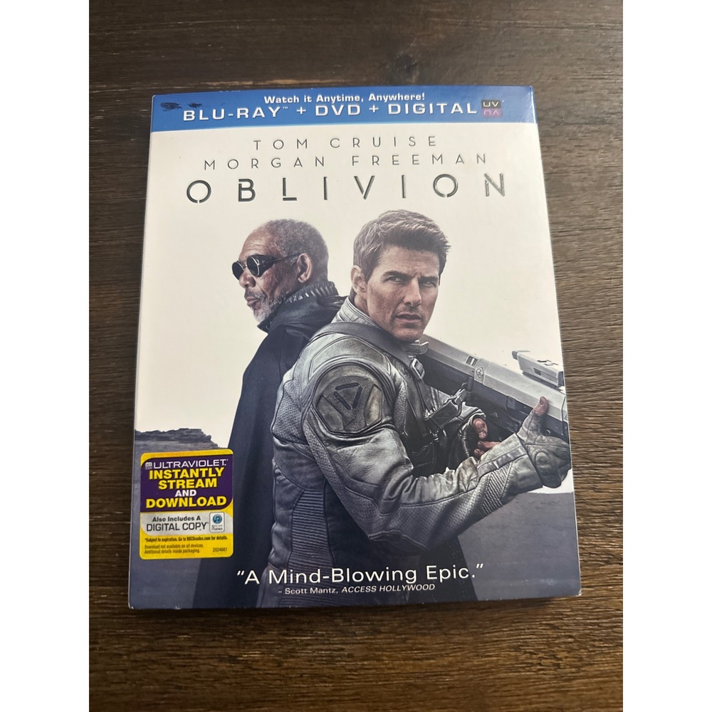 Oblivion Blu-ray DVD Combo Pack Tom Cruise Morgan Freeman Sci-Fi Movie Slipcover